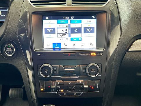 Used 2019 Ford Explorer XLT w/ Equipment Group 202A image 17