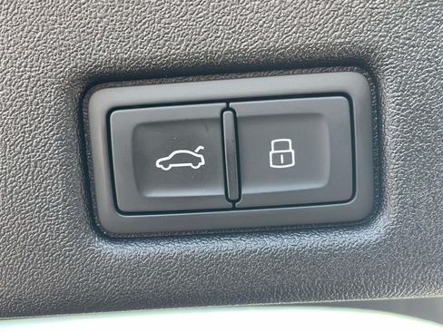 Certified 2025 Audi Q5 Premium Plus AWD/4WD image 11