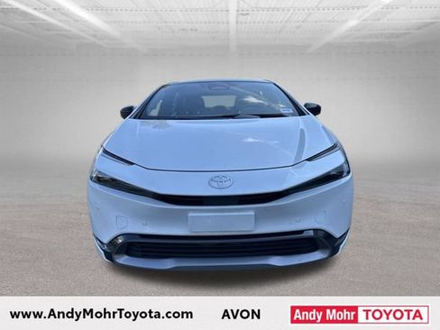 Used 2024 Toyota Prius XLE AWD/4WD image 3