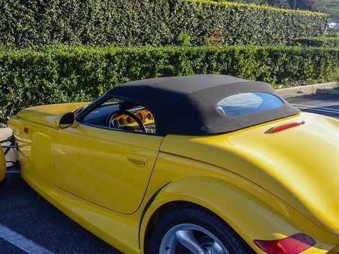 Used 1999 Plymouth Prowler image 18
