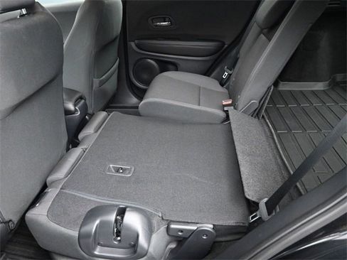 Used 2021 Honda HR-V Sport image 24