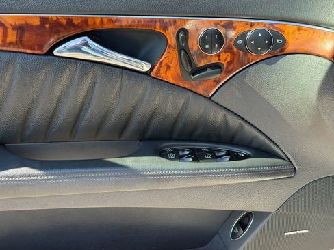 Used 2004 Mercedes-Benz E 500 4MATIC Sedan image 17