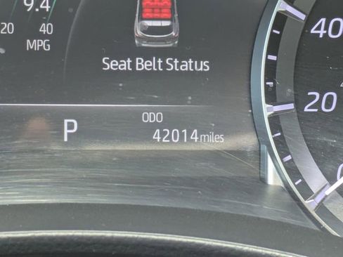 Used 2023 Toyota Highlander LE FWD image 31