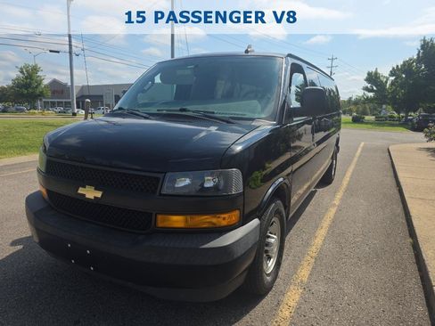 Used 2019 Chevrolet Express 3500 LS RWD image 8