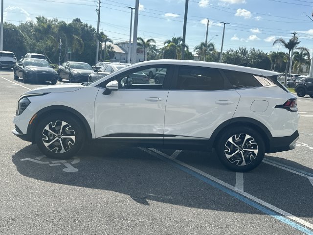 Used 2024 Kia Sportage EX FWD image 9