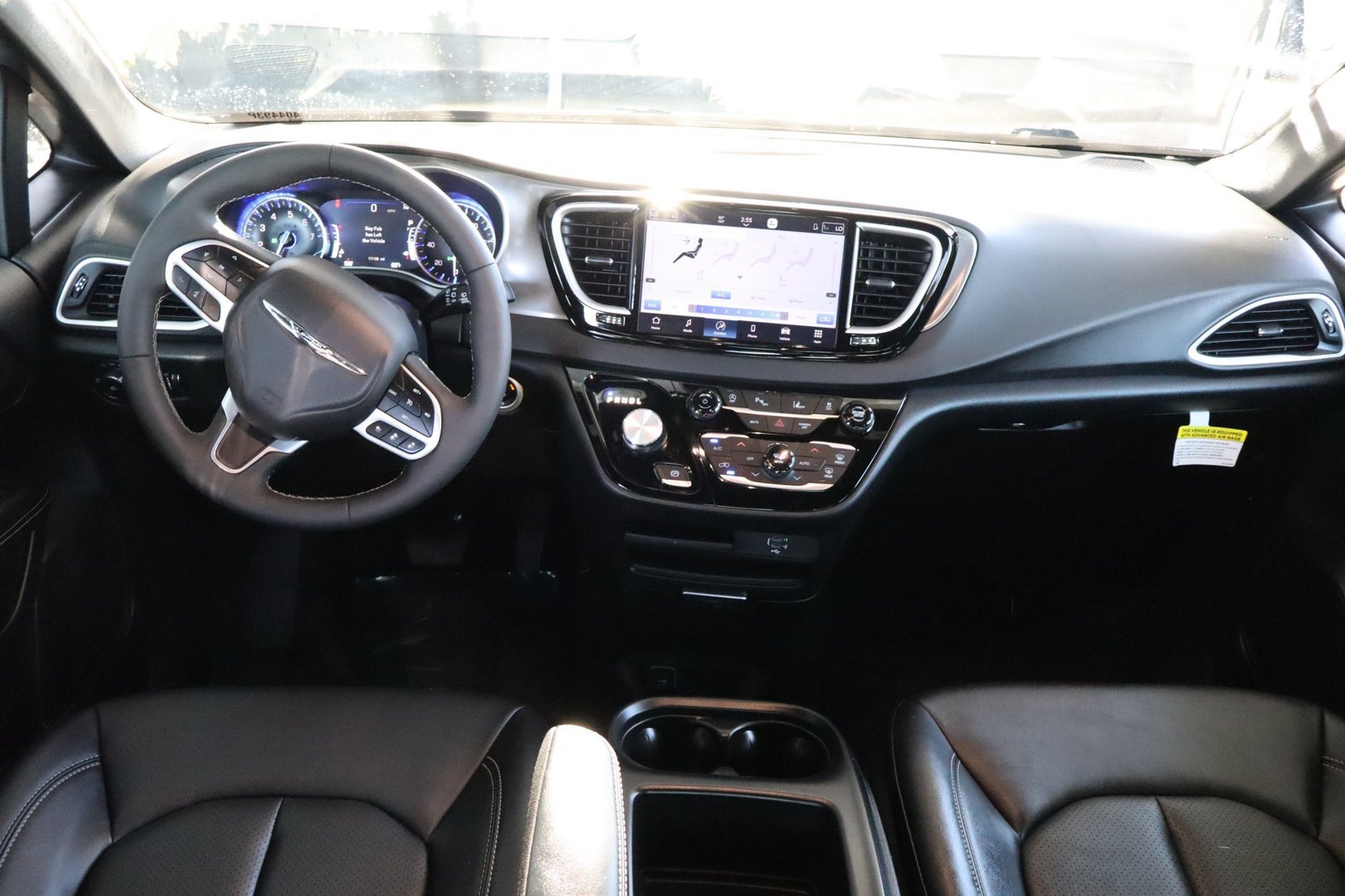 Used 2026 Chrysler Pacifica Select FWD image 27