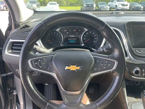 Used 2018 Chevrolet Equinox Premier FWD image 10