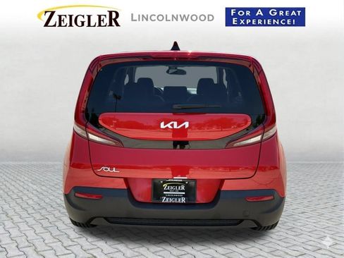 Used 2022 Kia Soul LX FWD image 5