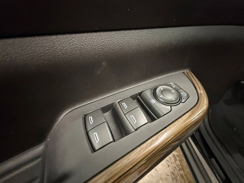 Used 2023 GMC Acadia SLE w/ Infotainment Package AWD/4WD image 26