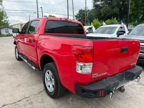 Used 2011 Toyota Tundra 4x4 CrewMax w/ SR5 Pkg image 5
