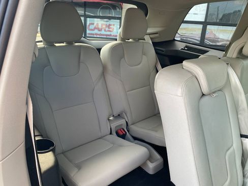 Used 2017 Volvo XC90 T6 Momentum w/ Vision Package AWD/4WD image 30