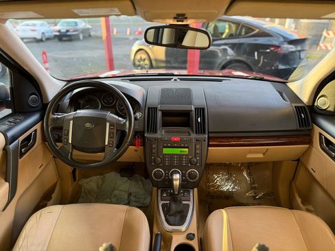 Used 2008 Land Rover LR2 SE image 10