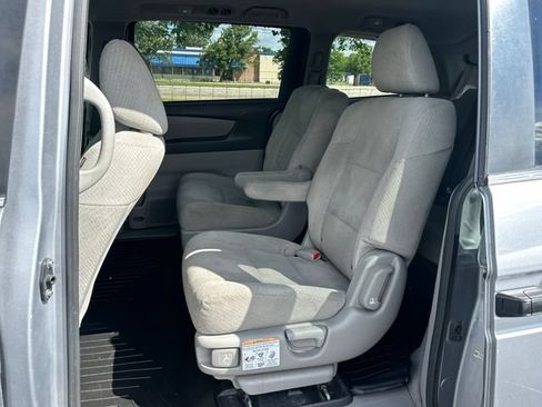 Used 2016 Honda Odyssey LX image 13
