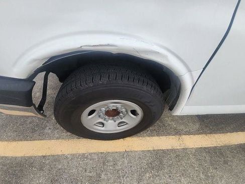 Used 2016 Chevrolet Express 3500 LT w/ LT Preferred Equipment Group image 21