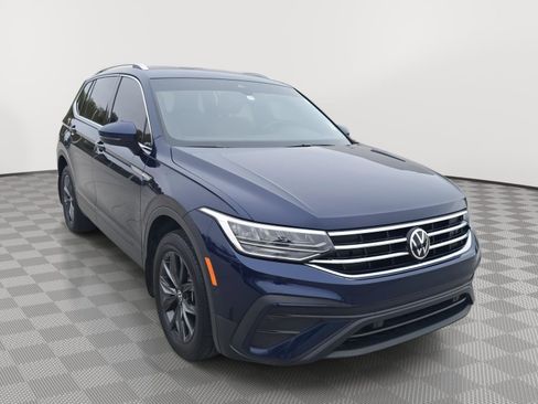 Used 2022 Volkswagen Tiguan SE AWD/4WD image 22