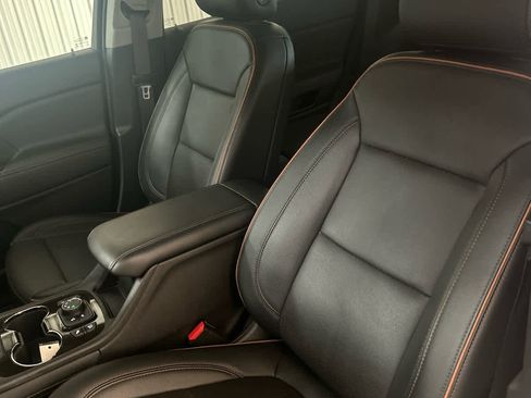 Used 2023 GMC Acadia AT4 w/ Technology Package image 12