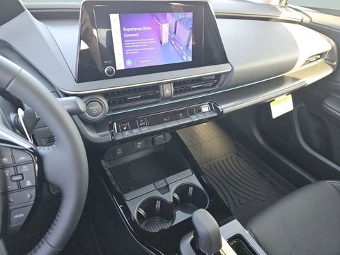 New 2026 Toyota Prius Plug-In Hybrid FWD image 30