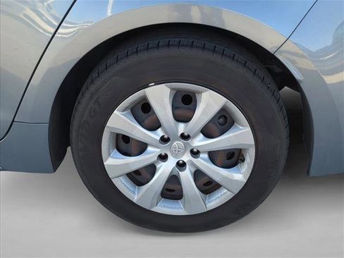 Certified 2022 Toyota Corolla LE image 6