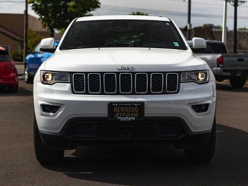 Used 2022 Jeep Grand Cherokee Laredo X image 6