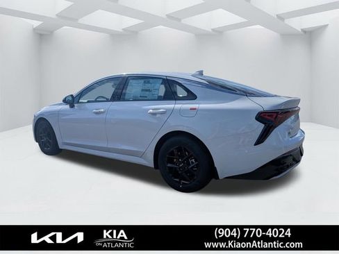 New 2026 Kia K5 LXS FWD image 5