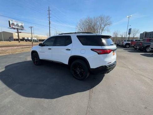 Used 2023 Chevrolet Traverse Premier w/ Redline Edition image 6