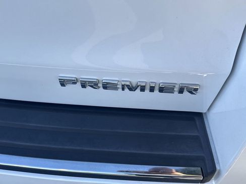 Certified 2020 Chevrolet Suburban Premier w/ Premier Plus Edition image 23