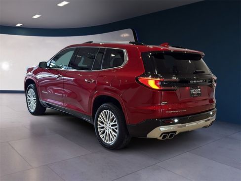 Used 2024 GMC Acadia Denali image 5