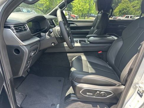 New 2026 Jeep Grand Wagoneer 4WD image 9