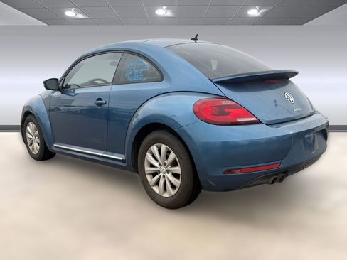 Used 2019 Volkswagen Beetle 2.0T image 2