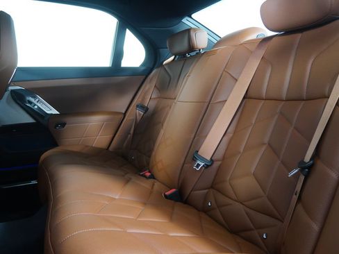 New 2026 BMW 740i xDrive AWD/4WD image 15