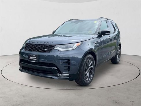 New 2025 Land Rover Discovery Dynamic SE image 1