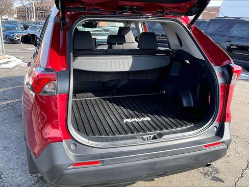 Used 2022 Toyota RAV4 XLE image 26