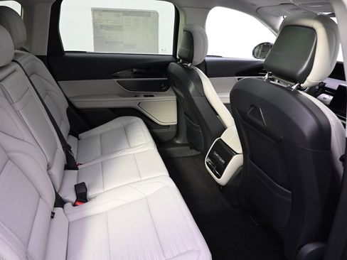 New 2026 Lincoln Nautilus Reserve AWD/4WD image 18