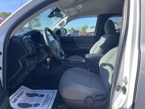 Used 2020 Toyota Tacoma SR RWD image 15