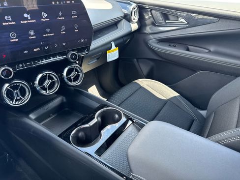 New 2025 Chevrolet Blazer EV LT image 23