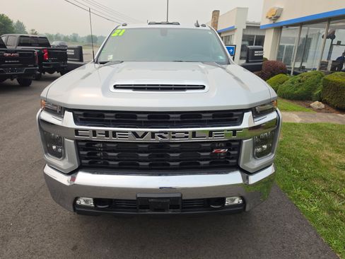 Used 2021 Chevrolet Silverado 3500 LT w/ Convenience Package AWD/4WD image 9