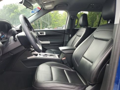 Certified 2023 Ford Explorer XLT w/ Equipment Group 202A AWD/4WD image 12