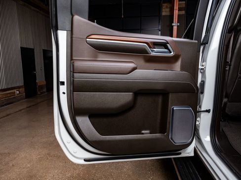 Used 2024 GMC Sierra 1500 Denali image 38