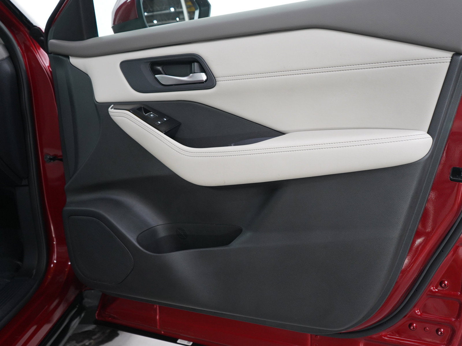 Used 2023 Nissan Rogue SL w/ SL Premium Package AWD/4WD image 9