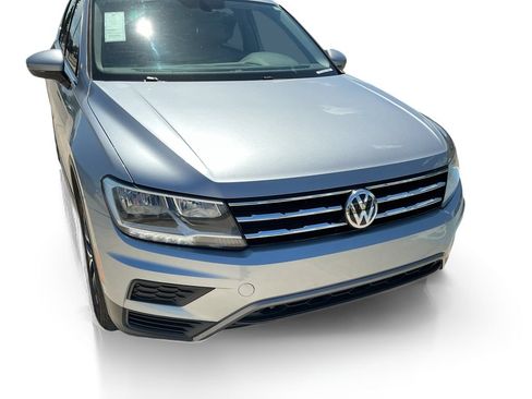 Used 2019 Volkswagen Tiguan SE FWD image 10