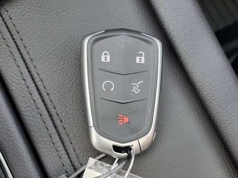 Used 2025 Cadillac XT5 Premium Luxury w/ LPO, Floor Liner Package AWD/4WD image 43