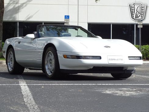 Used 1992 Chevrolet Corvette Convertible image 19