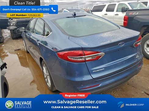Used 2019 Ford Fusion SE image 3