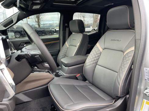 New 2026 GMC Canyon Denali image 55