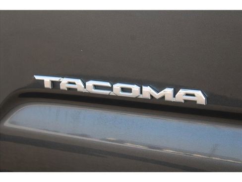 Used 2019 Toyota Tacoma TRD Off-Road image 30