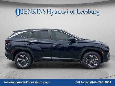 New 2026 Hyundai Tucson Blue SE AWD/4WD image 3