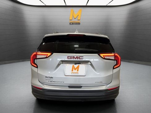 Used 2022 GMC Terrain SLE w/ Driver Convenience Package image 7