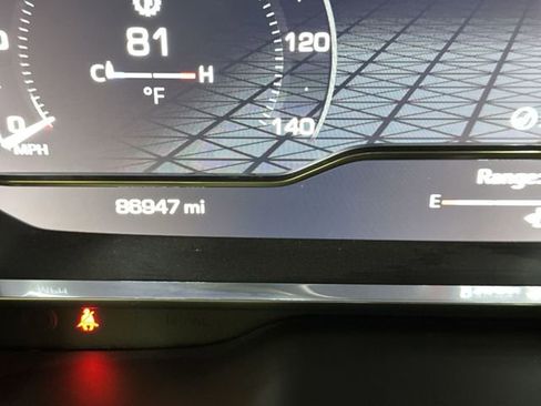 Certified 2023 GMC Yukon XL SLT w/ SLT Luxury Package image 11