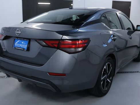 Used 2025 Nissan Sentra SV FWD image 7