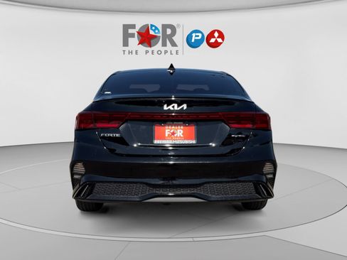 Used 2022 Kia Forte GT-Line w/ GT-Line Premium Package FWD image 4